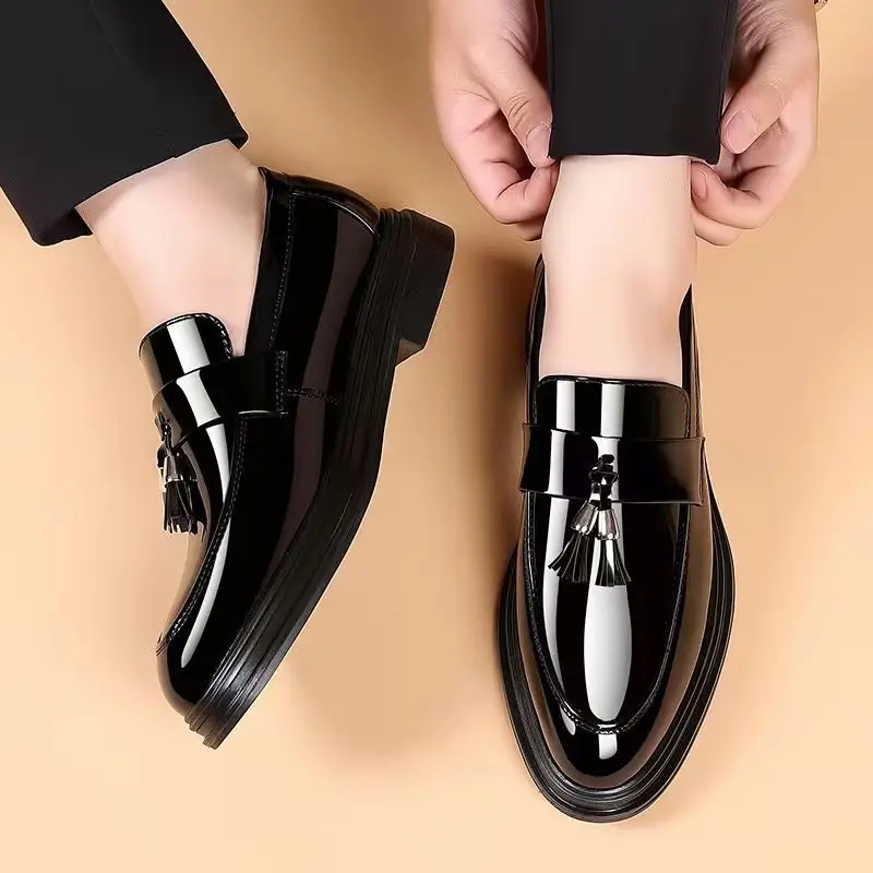 男性用の光沢のあるパテントレザーの靴,カジュアルな黒の社交靴 - Men Formal Wear Pinterest のレビューと価格